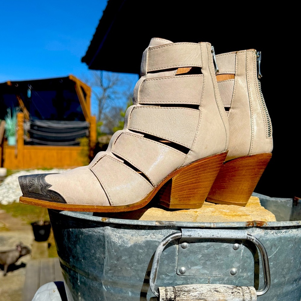 Free People Steel tip booties